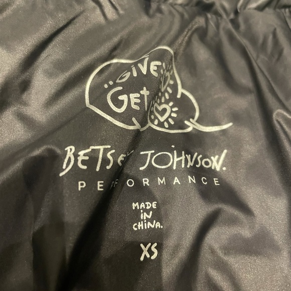 Betsy Johnson quilted puffy vest XS - Picture 3 of 3